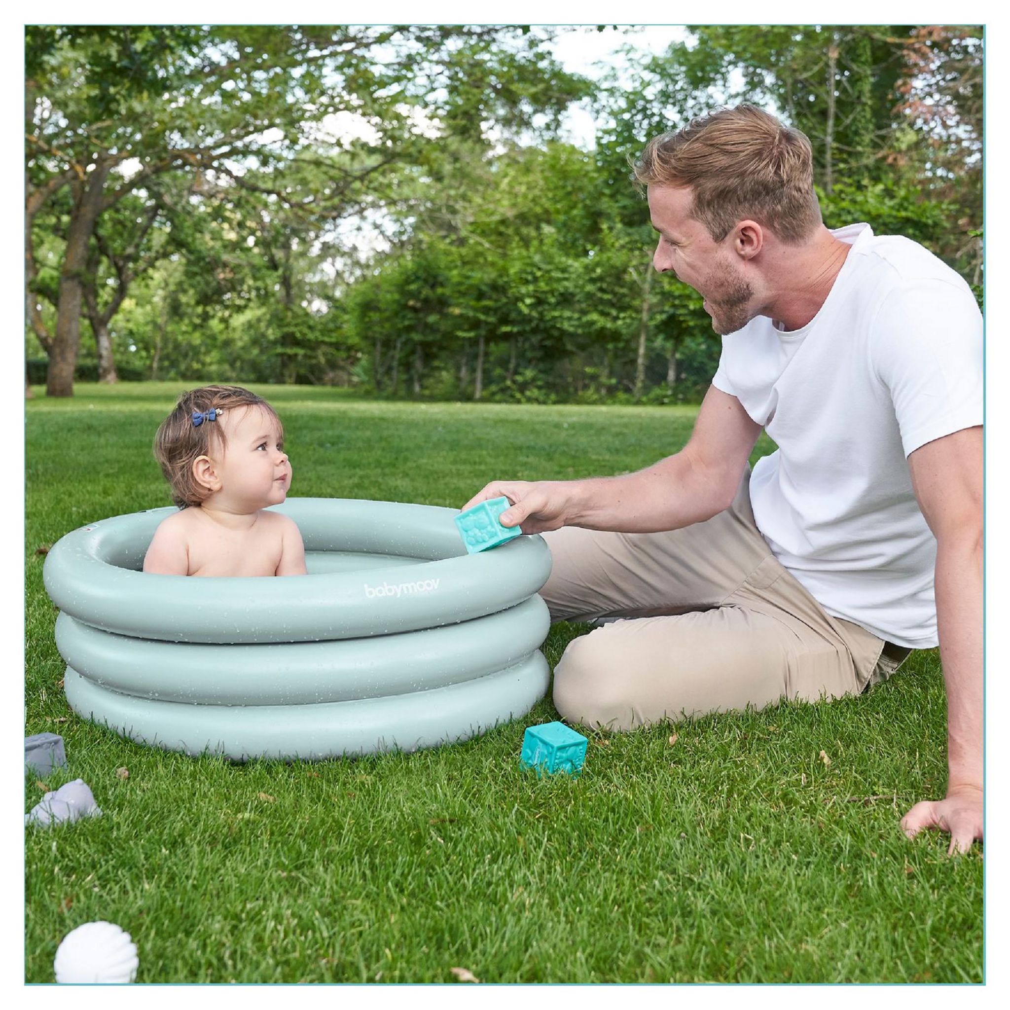 Baignoire gonflable pour bébé évolutive bleu AQUA DOTS