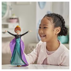 HASBRO Poupée Princesse Disney Anna chantante 27 cm La reine des neiges