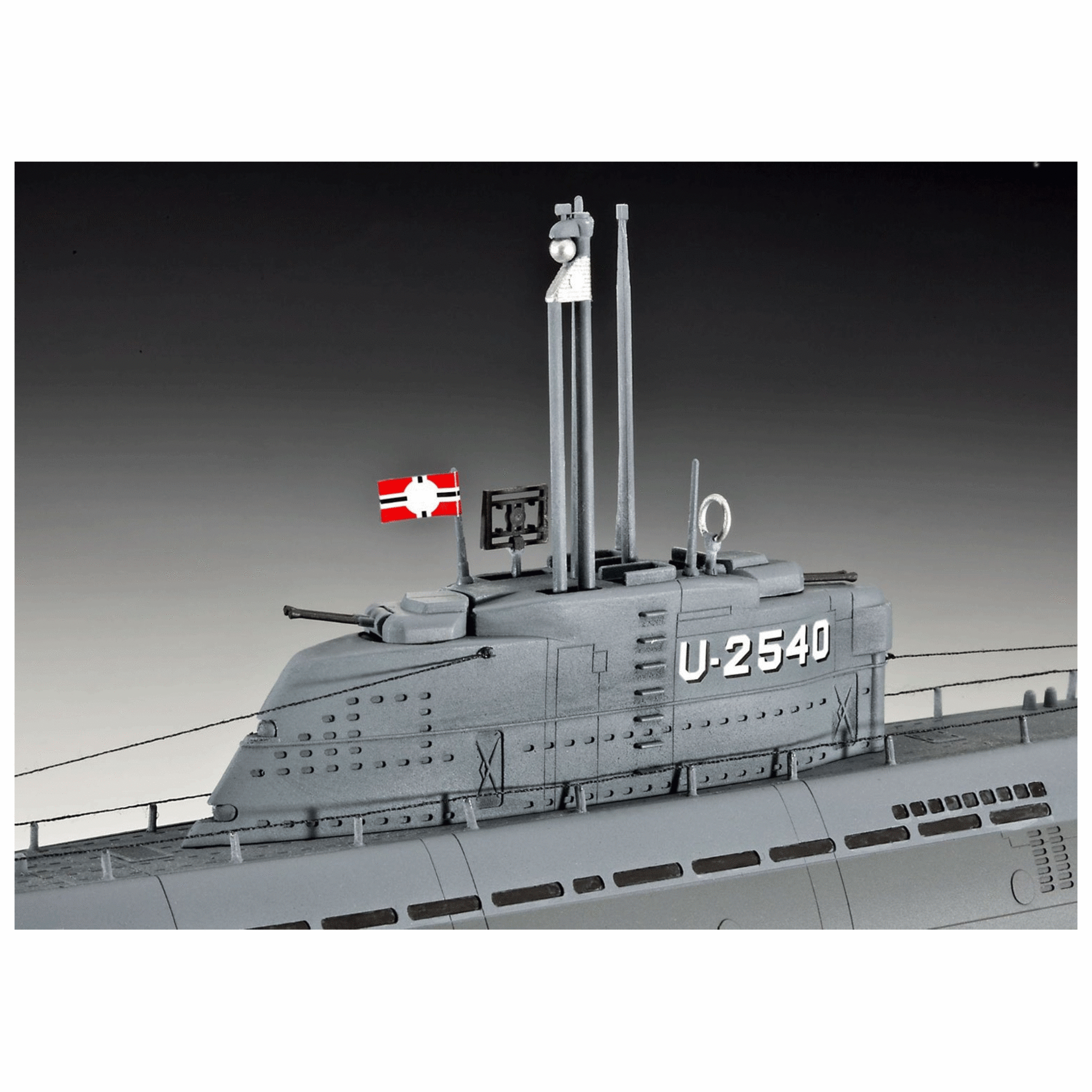 U-Boot XXVII-B: maquette de bateau de guerre navigant