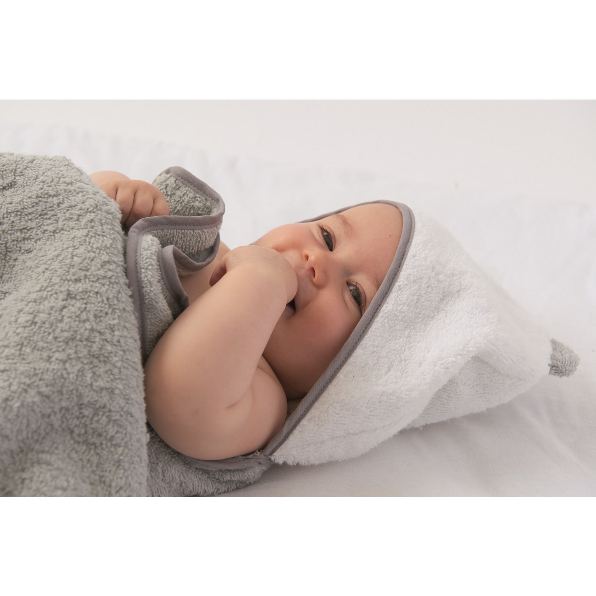 Tineo Cape De Bain Bebe 2 En 1 En Eponge Absorbante Pas Cher A Prix Auchan