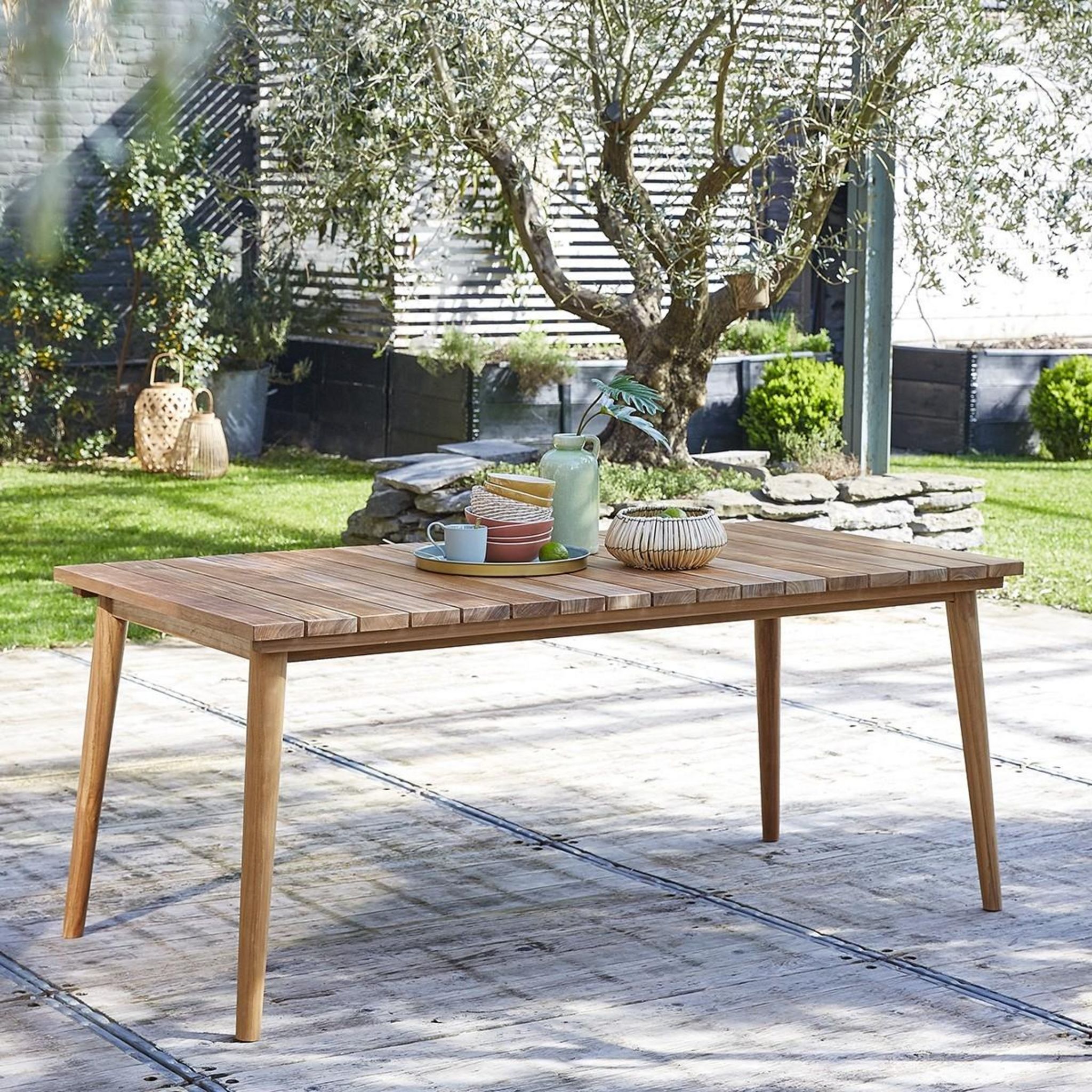 Table de jardin extensible en résine taupe 8 places LIPARI 2 pas