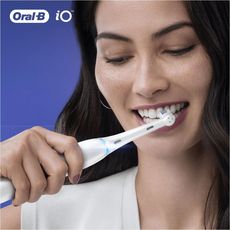 ORAL B Brossette dentaire iO ultimate Clean White X4