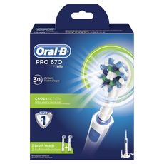 ORAL B Brosse à dents électrique PRO 670 Cross Action