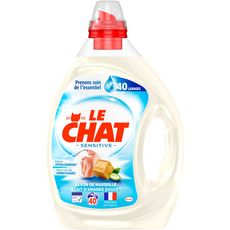 Le Chat Lessive Liquide Sensitive Lait D Amande Douce 40 Lavages 2l Pas Cher A Prix Auchan