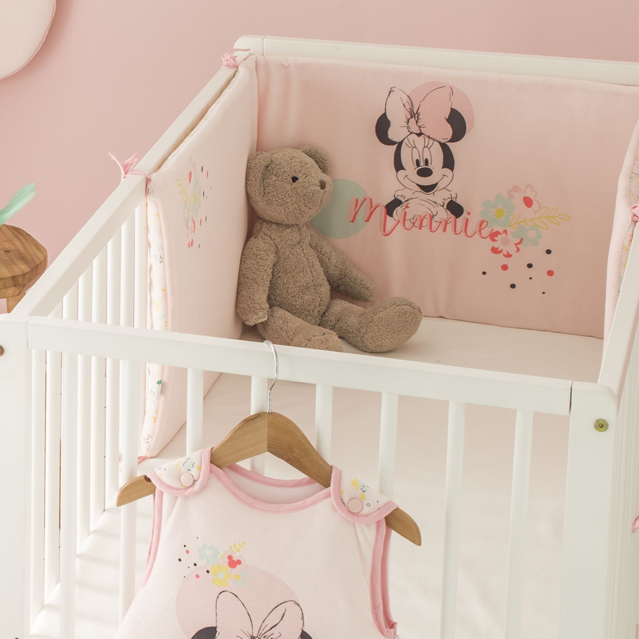 Disney Tour De Lit Bebe Minnie Pas Cher A Prix Auchan