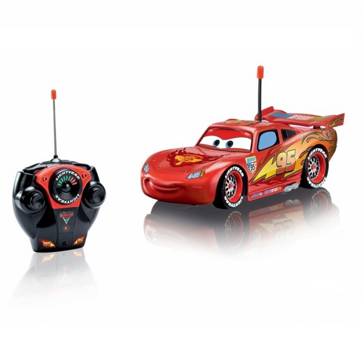 Voiture flash mcqueen clearance telecommandé