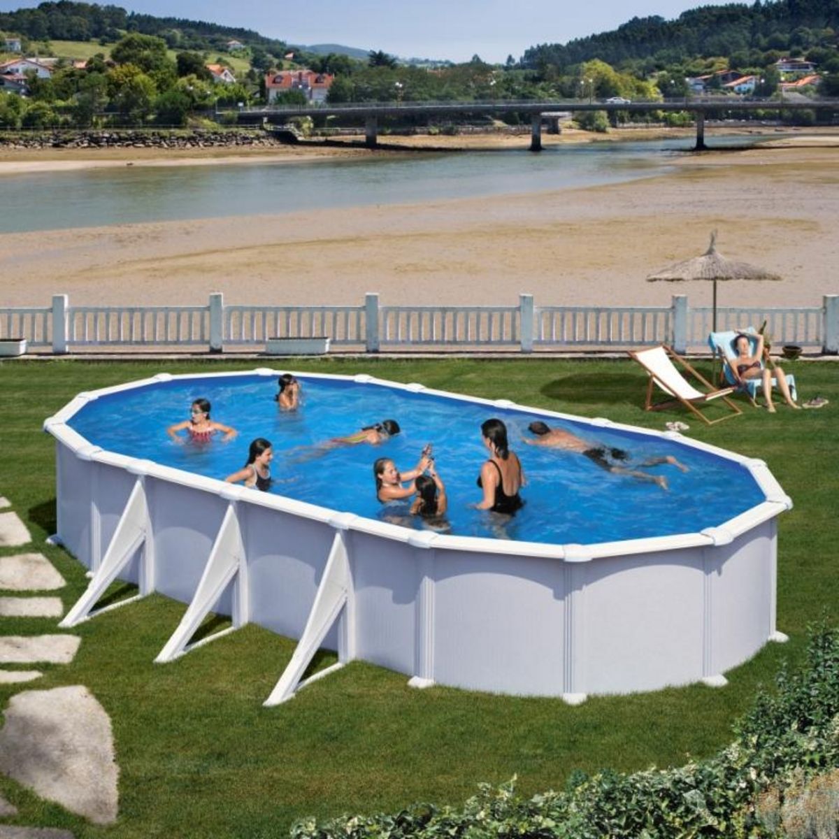 GRE Piscine ovale 8.15 x 4.90 x 1.32 m acier ATLANTIS
