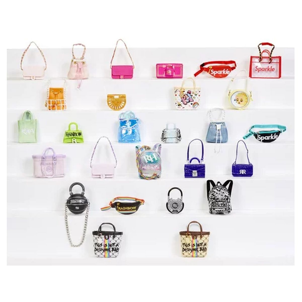 MGA Sac de poupée - Rainbow High Accessoires Studio Série 1, H Assortment  in PDQ pas cher 